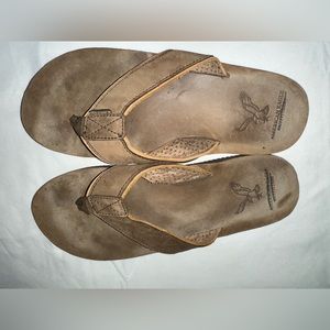 American Eagle flip flops size unknown